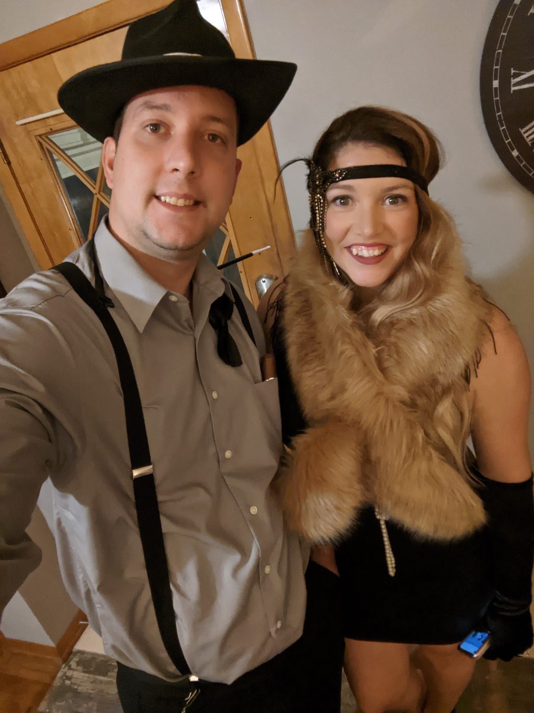 A 1920s gangster and flapper selfie